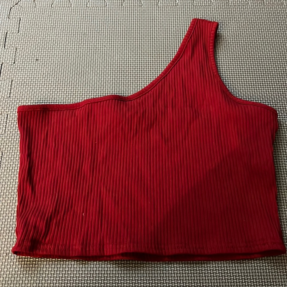 One shoulder tank